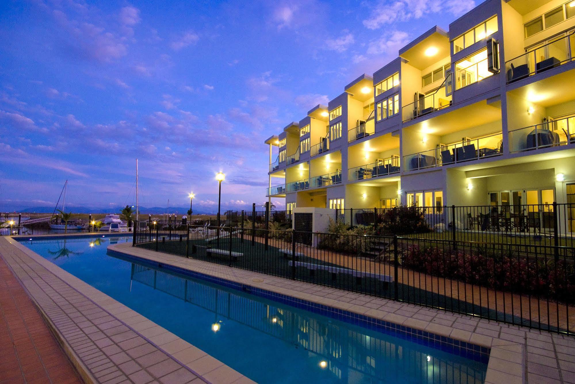 Beachside Magnetic Harbour Apartments Nelly Bay Eksteriør bilde