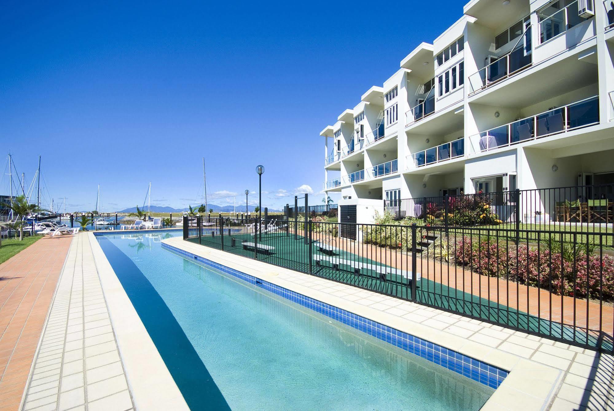 Beachside Magnetic Harbour Apartments Nelly Bay Eksteriør bilde